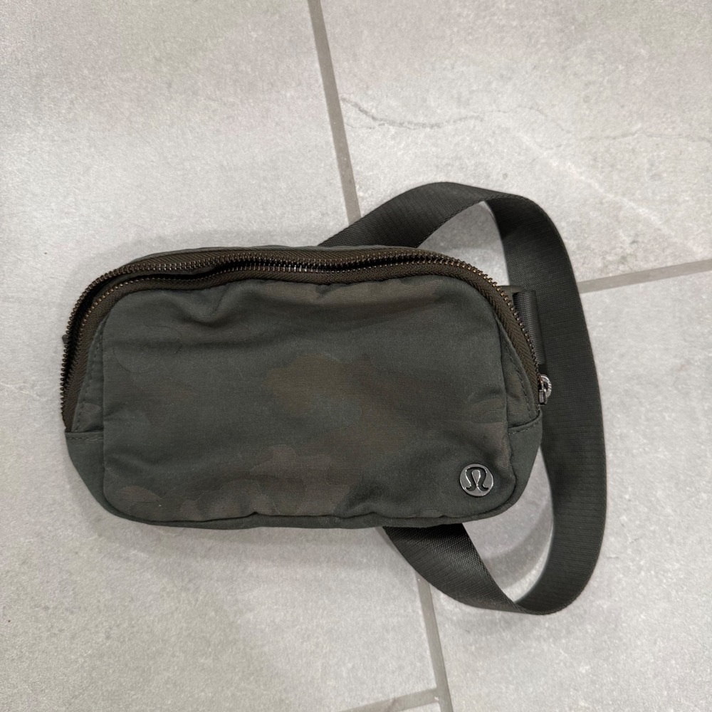 Lululemon Everywhere Belt Bag 1L Heritage 365 Camo Dark Olive Multi Crossbody